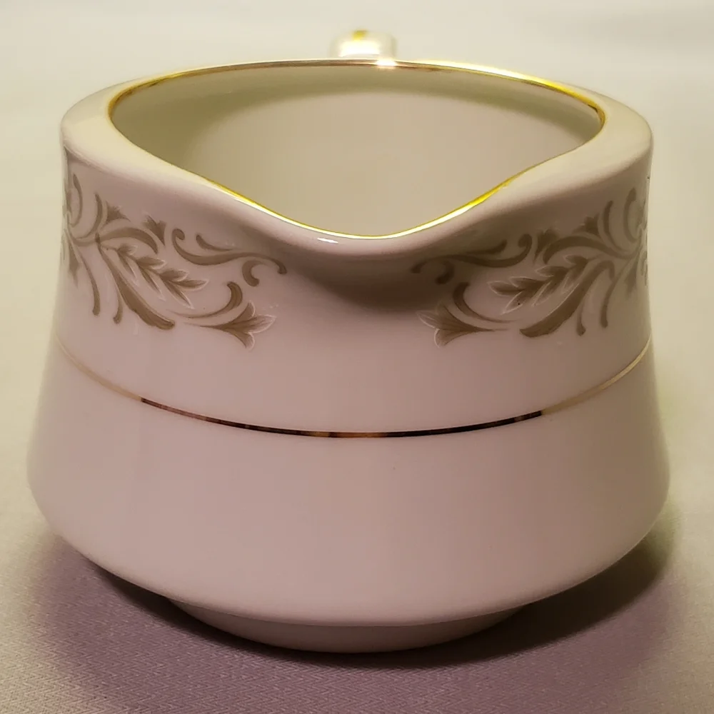 Vtg Creamer/Pitcher Allegro 4N By Royal Worcester
